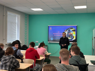 профилактика ДТП: сотрудники Госавтоинспекции МО МВД России «Рославльский» провели акцию для студентов многопрофильного колледжа - фото - 6